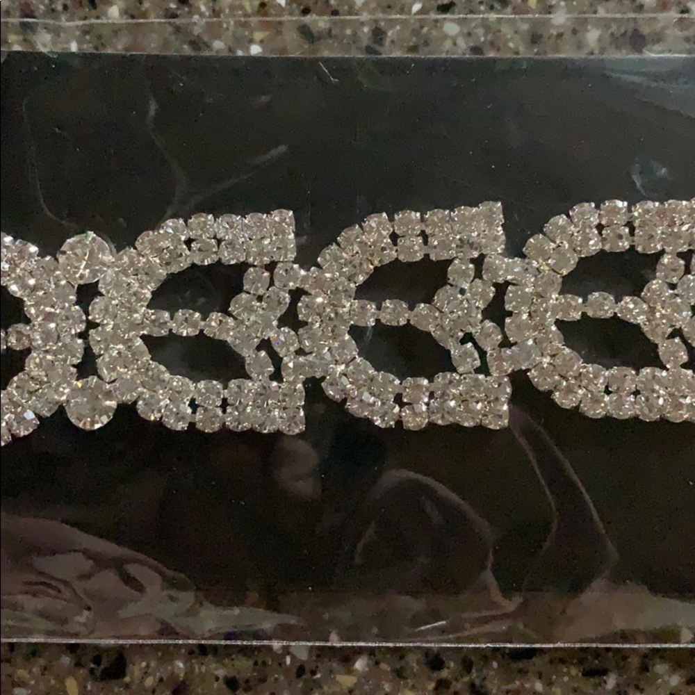 Rhinestone leaf belt